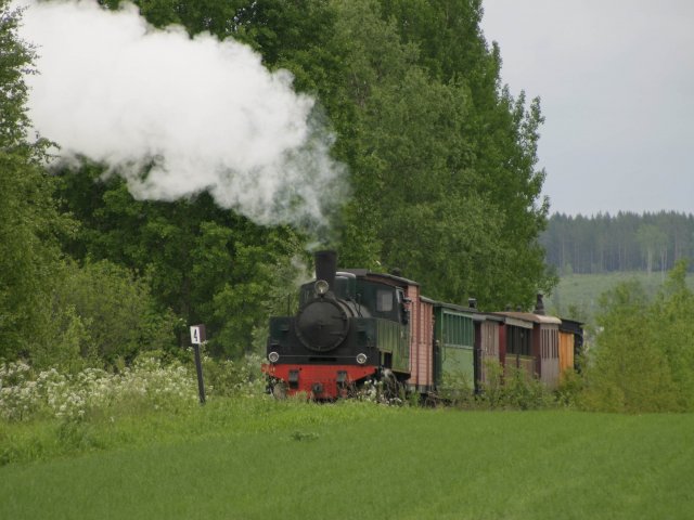 Juna mäessä